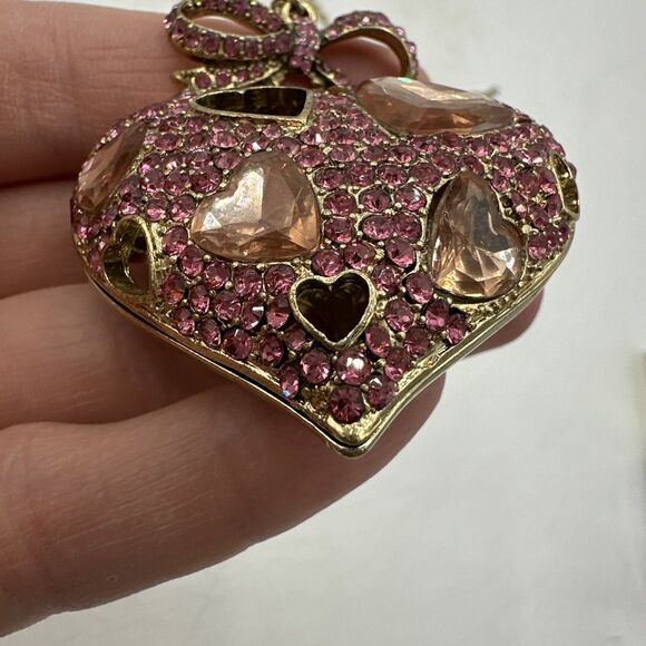Betsey Johnson Heart Necklace Pink Rhinestones Pinkalicious Collection Gold Tone - Picture 3 of 16